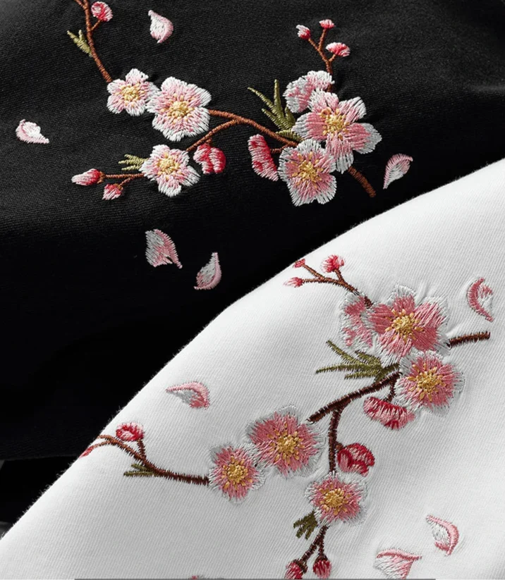 Floraison Sakura — T-shirt Brodé — vue 4 | Artelure