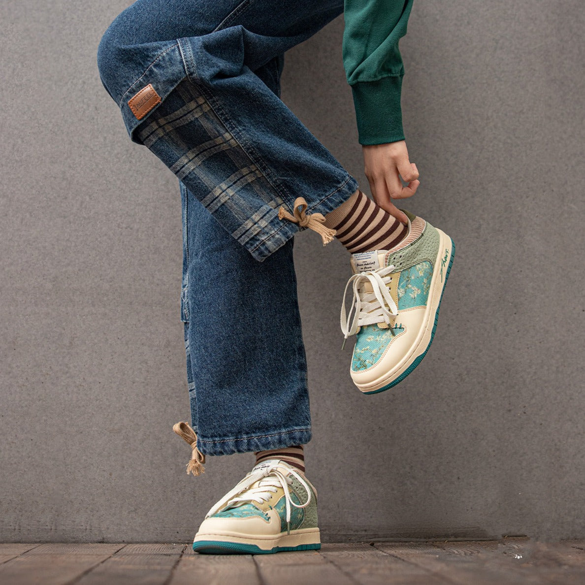 Floraison d’Amandier — Sneakers d’Art — vue 4 | Artelure